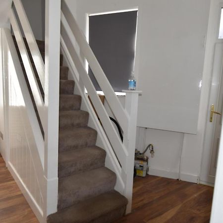 Villa Come On In Lucas Street Newport Train Station Sleep Upto 8 Extérieur photo