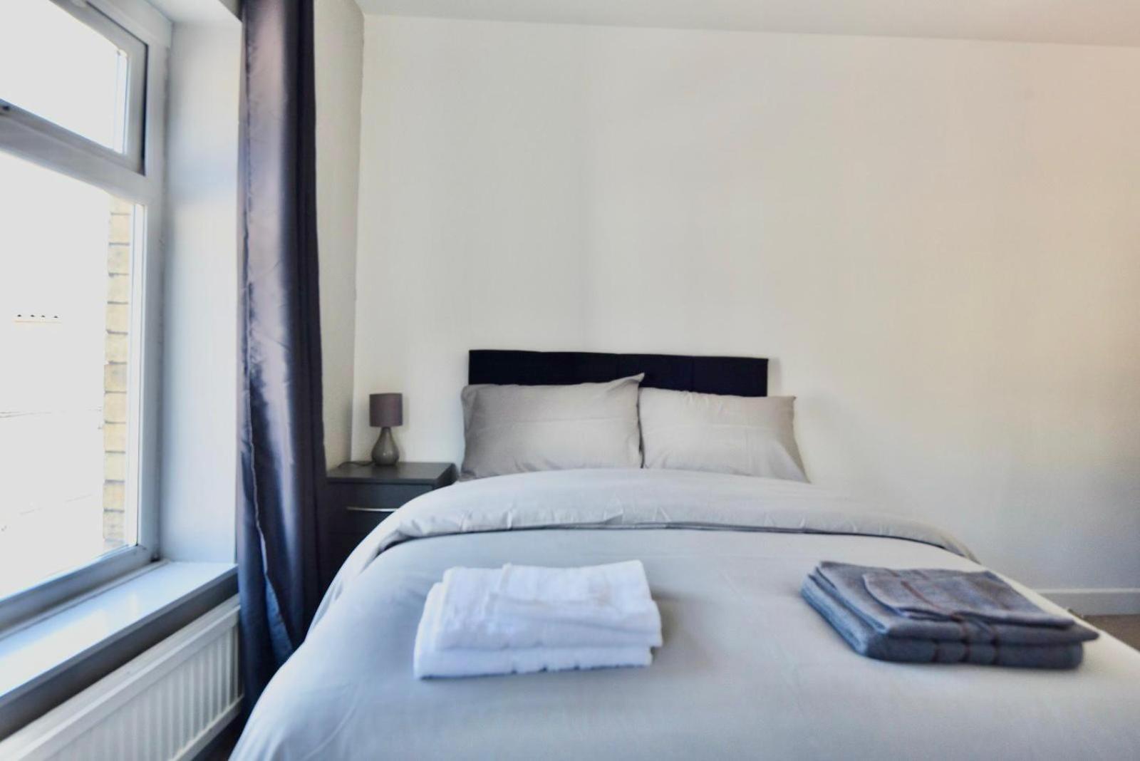 Villa Come On In Lucas Street Newport Train Station Sleep Upto 8 Extérieur photo