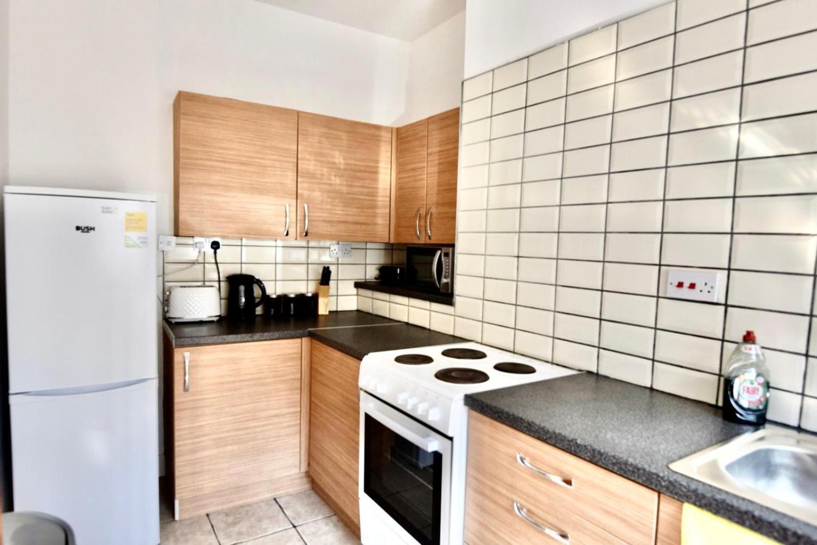 Villa Come On In Lucas Street Newport Train Station Sleep Upto 8 Extérieur photo
