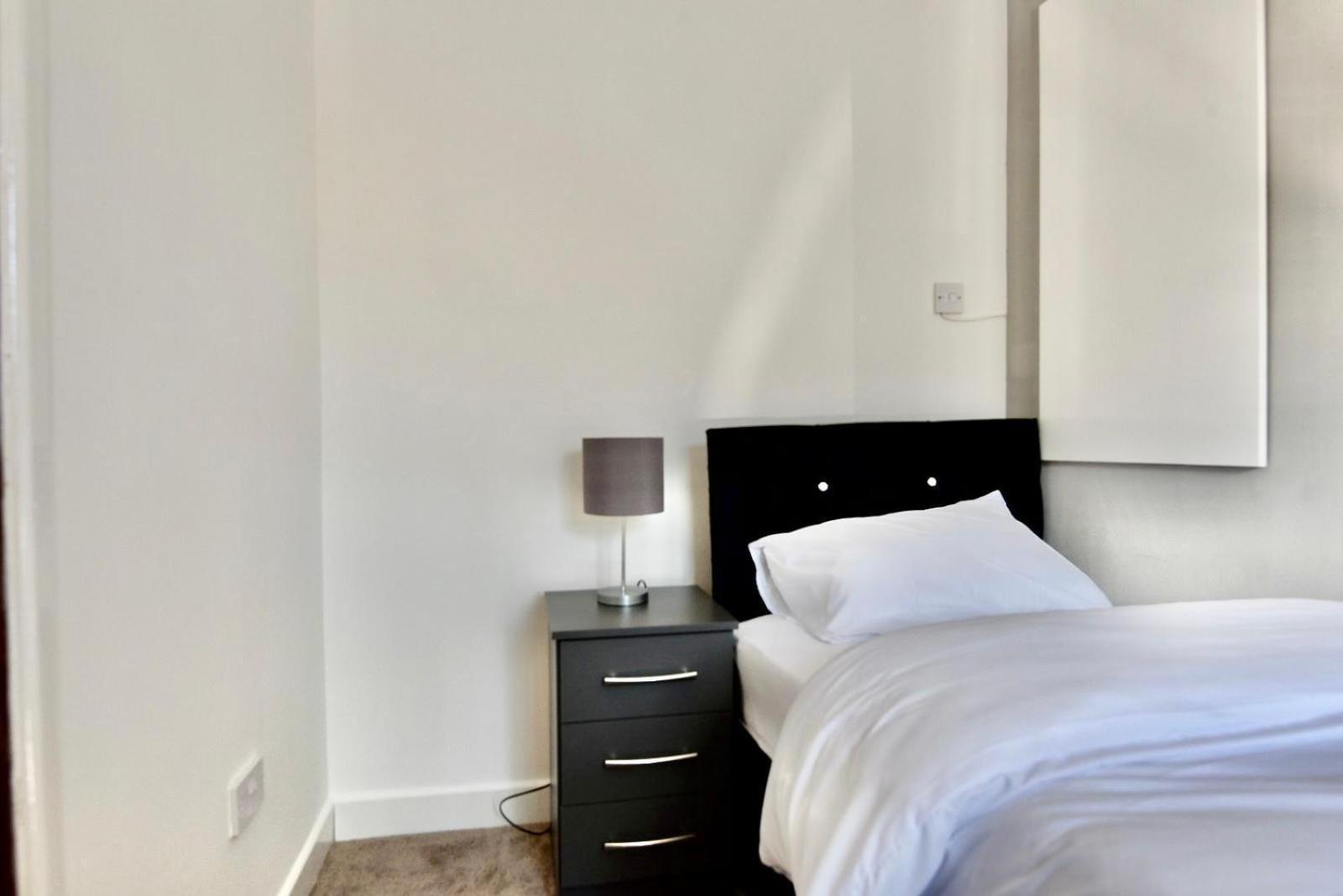 Villa Come On In Lucas Street Newport Train Station Sleep Upto 8 Extérieur photo