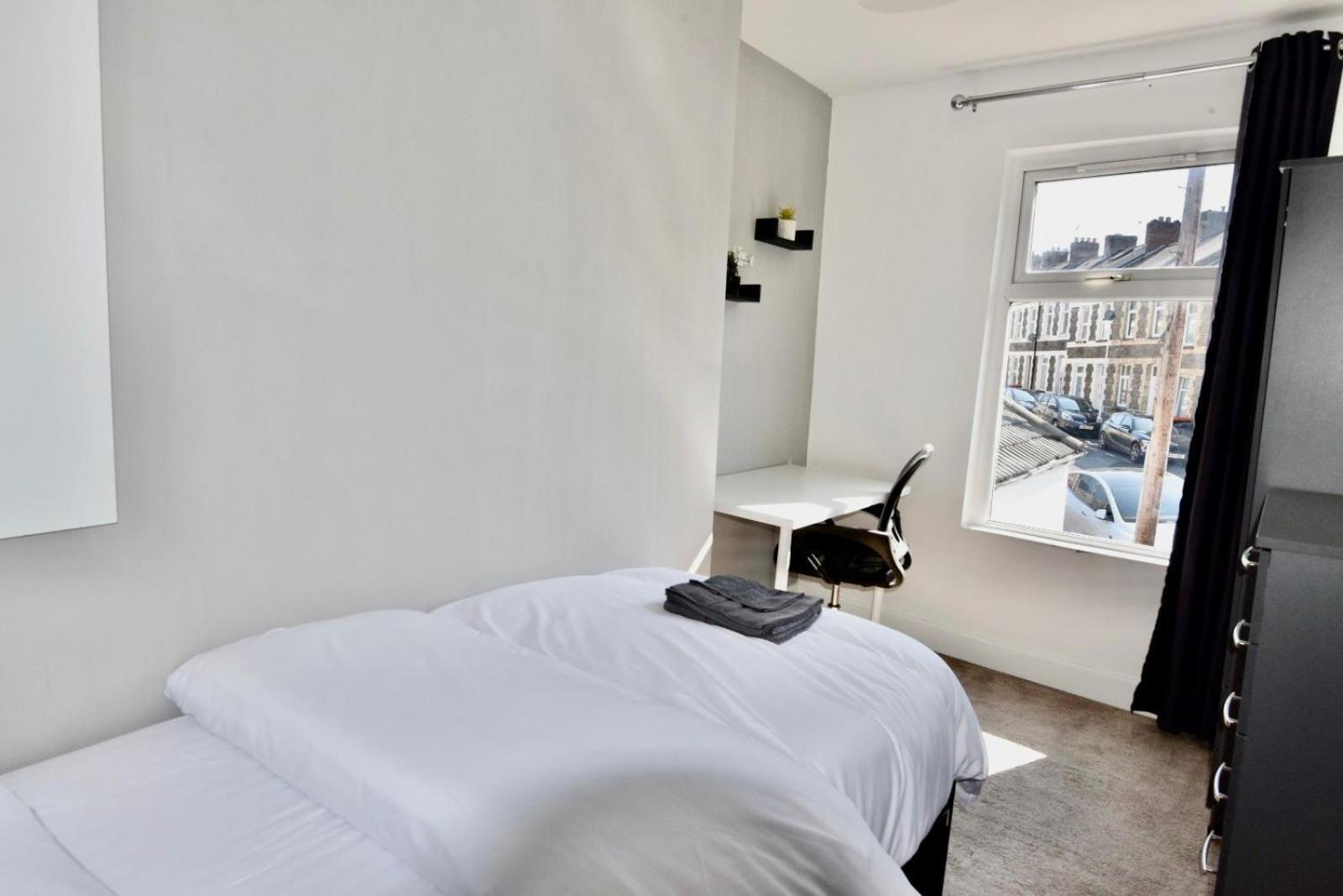Villa Come On In Lucas Street Newport Train Station Sleep Upto 8 Extérieur photo