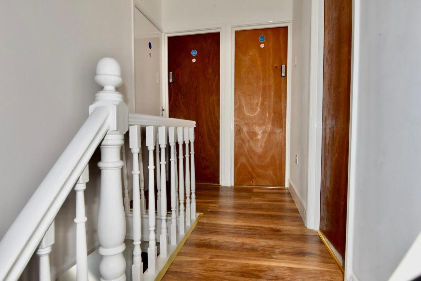 Villa Come On In Lucas Street Newport Train Station Sleep Upto 8 Extérieur photo