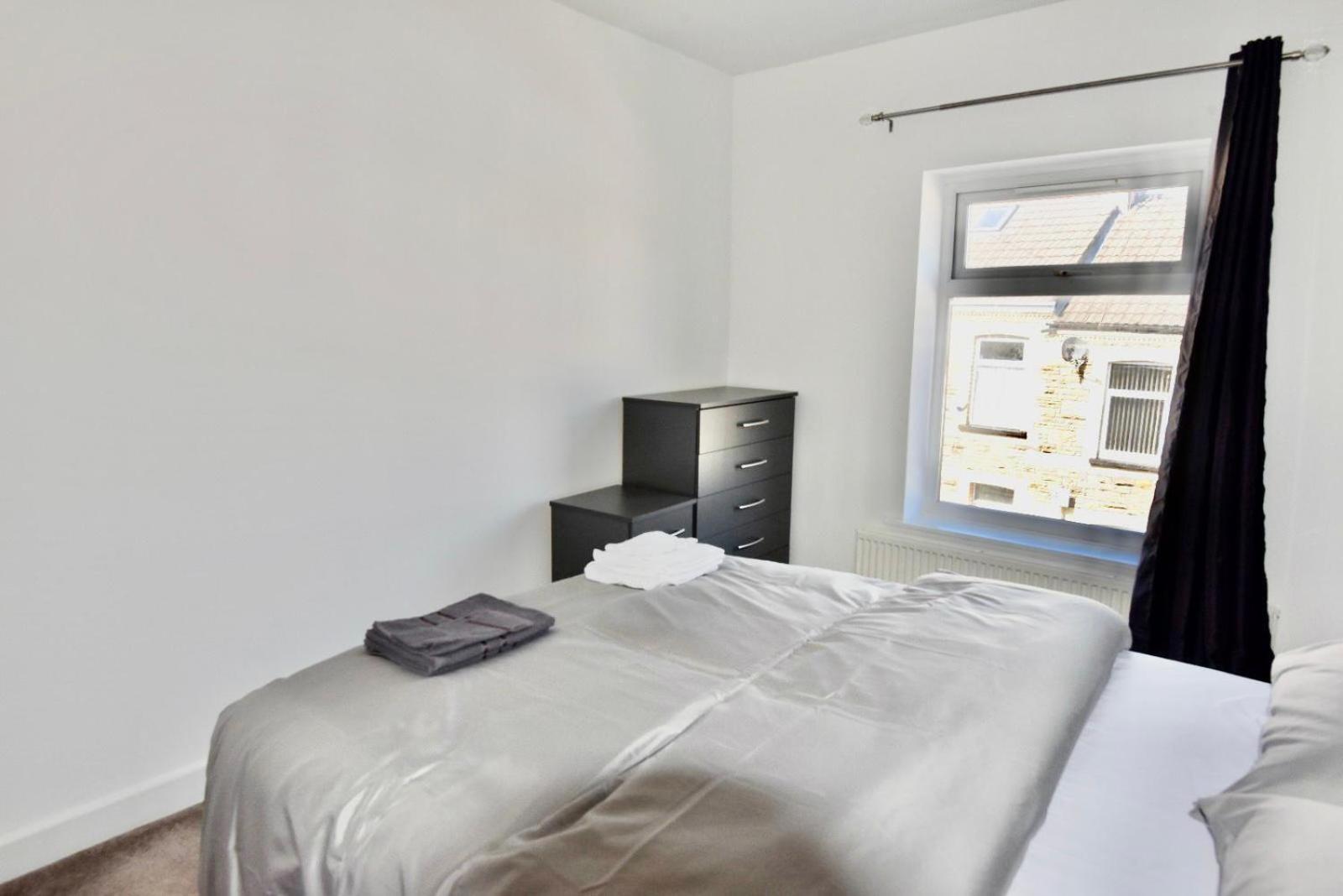Villa Come On In Lucas Street Newport Train Station Sleep Upto 8 Chambre photo